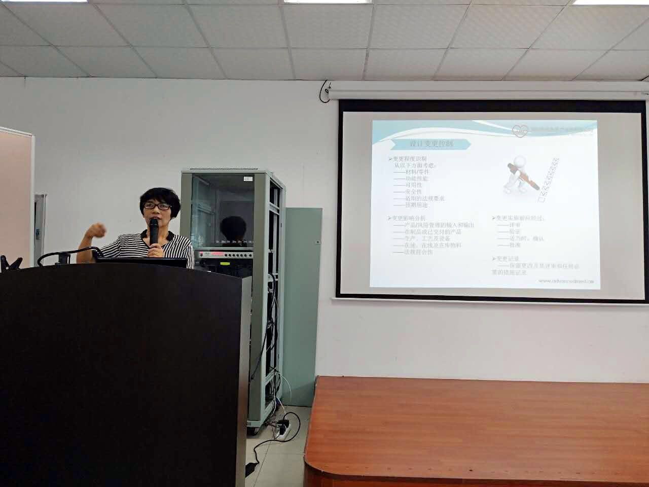 李工.jpg 李工.jpg